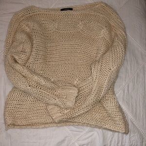 Oversized knitted sweater
